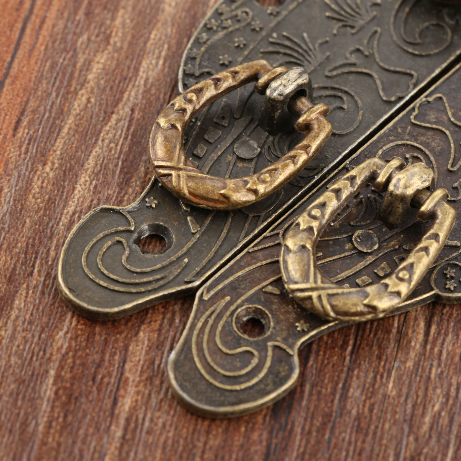 Furniture Hardware Manufacturer - قطعة واحدة مزلاج صندوق عتيق بمشبك